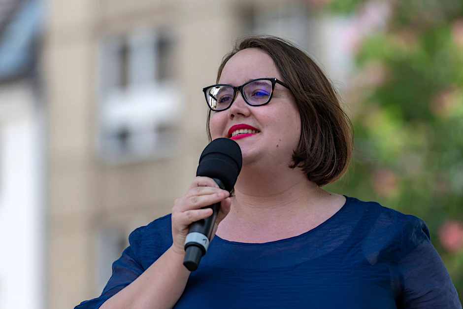 Ricarda Lang, die Bundesvorsitzende von BÜNDNIS 90/Die Grünen, will die Menschen in Deutschland weiter entlasten.