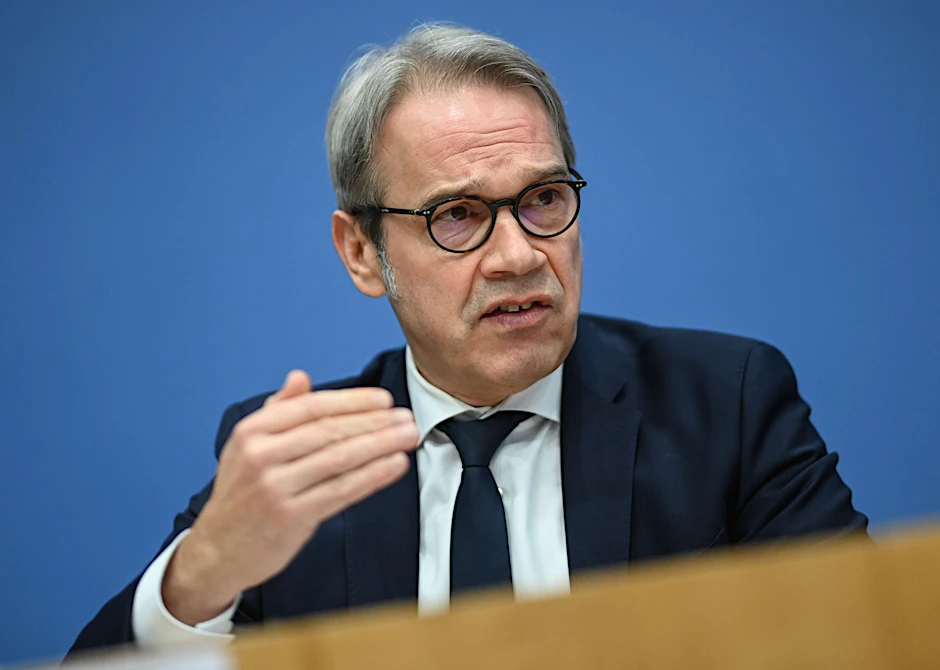 ARCHIV - Georg Maier zufolge ist die AfD in Thüringen «eine eindeutig rechtsextremistische Höckepartei».  dpa