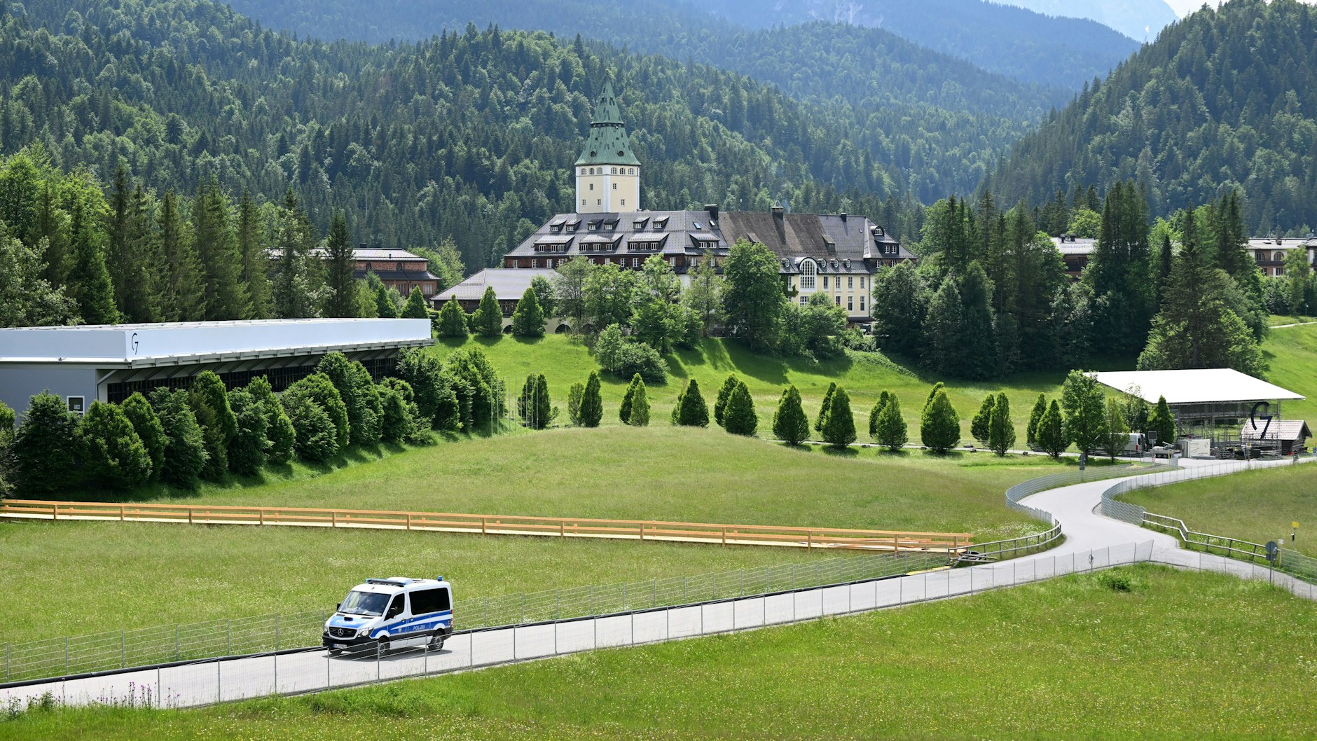 Die Polizei bewacht die Staatschefs auf Schloss Elmau – auch vor Braunbären?
