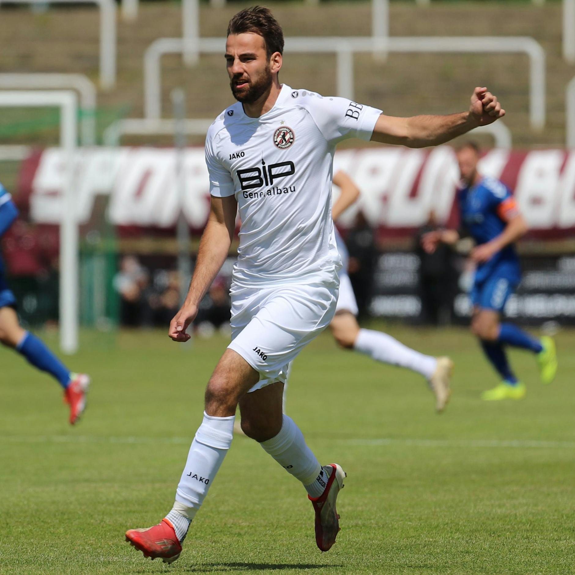 Aufatmen beim BFC: Top-Torjäger Christian Beck bleibt Dynamo treu