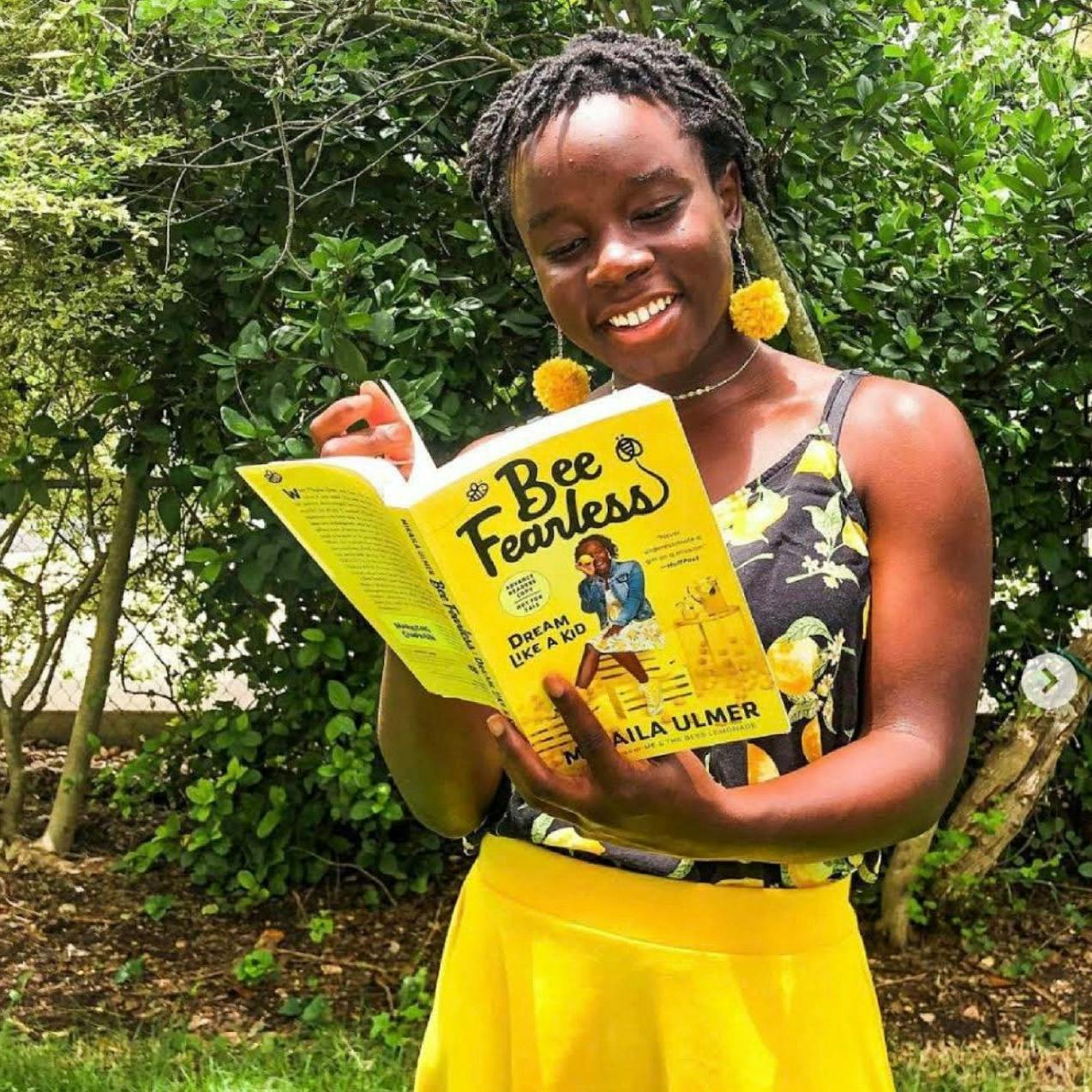 Mikaila hat auch ein Buch über Bienen herausgebracht.