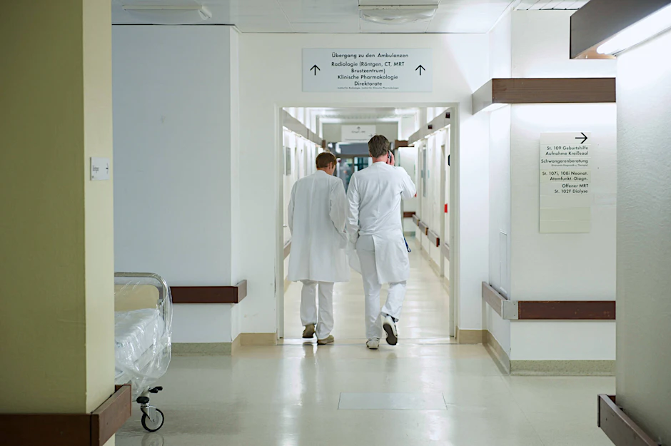 Berliner Krankenhäuser sollen bei der Vorbereitung auf Hitzewellen besser unterstützt werden (Symbolbild).