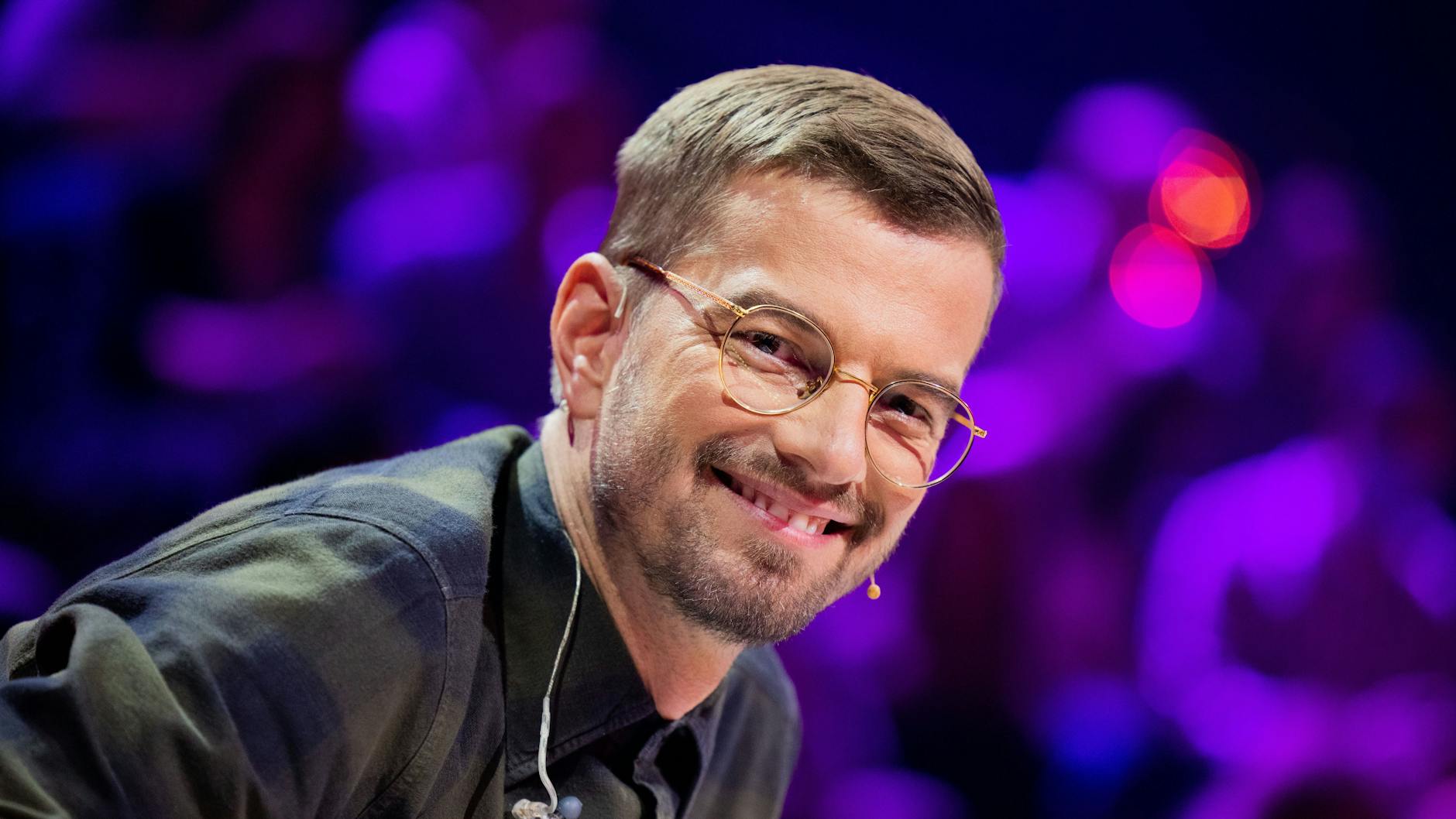 Joko Winterscheidt kehrt im Februar mit seiner Sendung „Wer stiehlt mir die Show?“ zurück.