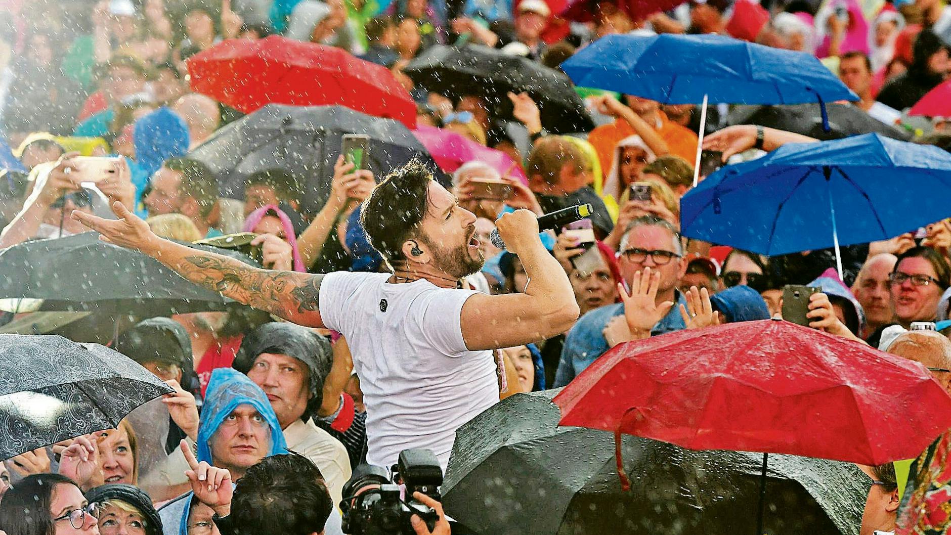 Michael Wendler bei einem Auftritt in Hoppegarten 2019