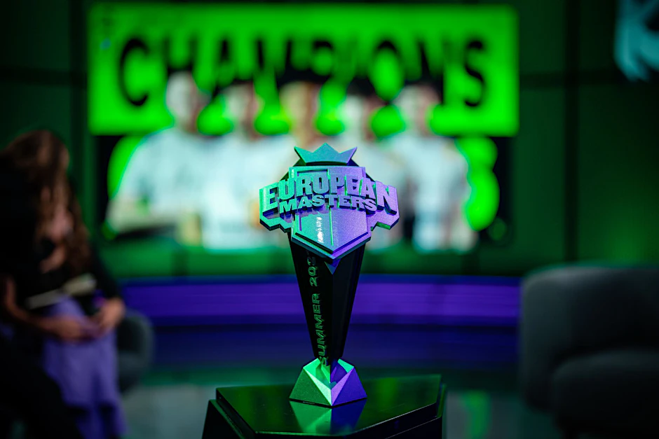 HANDOUT - Darauf haben es die LoL-Teams Eintracht Spandau und Unicorns of Love abgesehen: den Pokal der European Masters.   - ACHTUNG: Nur zur redaktionellen Verwendung im Zusammenhang mit der aktuellen Berichterstattung und nur mit vollständiger Nennung des vorstehenden Credits