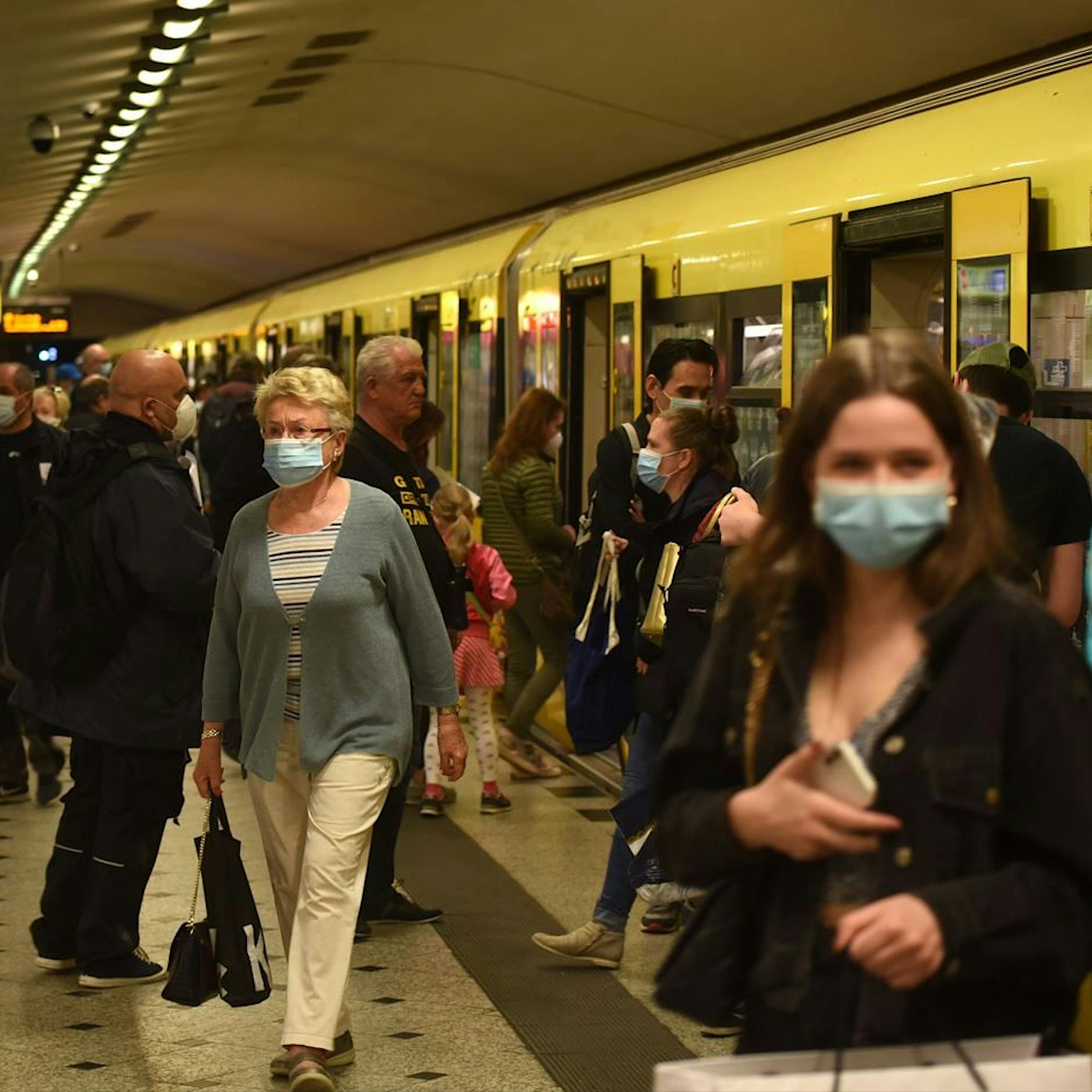 Berlin: Senat verlängert Corona-Maßnahmen bis 27. Juli