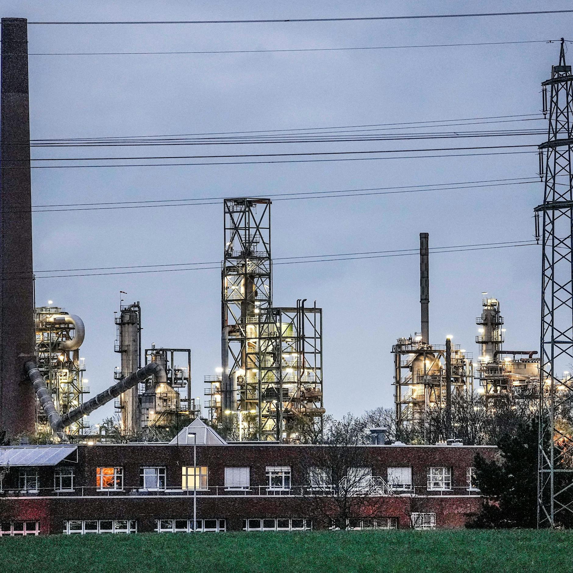 „Es brennt lichterloh!“ - Industrie wegen Krieg und Corona alarmiert