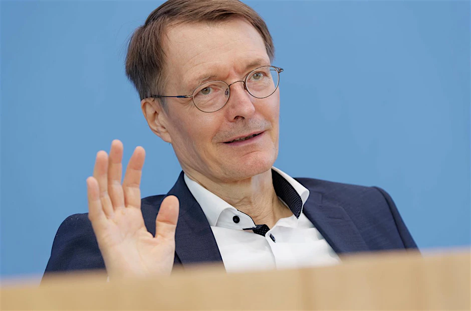 Bundesgesundheitsminister <a href="https://www.berliner-zeitung.de/news/karl-lauterbach-aussagen-zu-impfschaeden-sorgen-fuer-aufsehen-li.238592">Karl Lauterbach</a>&nbsp;(SPD)