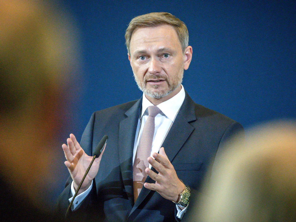 Lindner schwört Deutsche auf jahrelange Entbehrungen ein