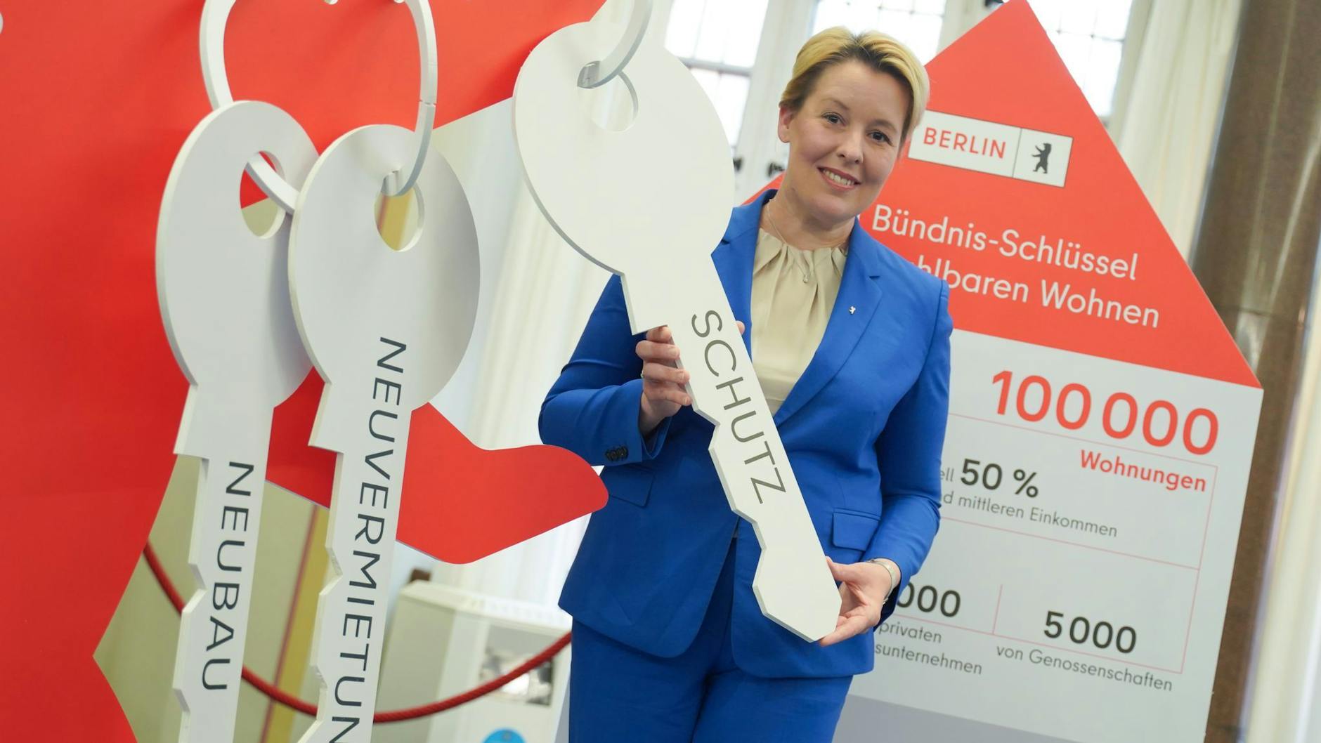 Berlins Regierende Bürgermeisterin Franziska Giffey (SPD) bei der Präsentation der Bündnisvereinbarung am Montag im Roten Rathaus.