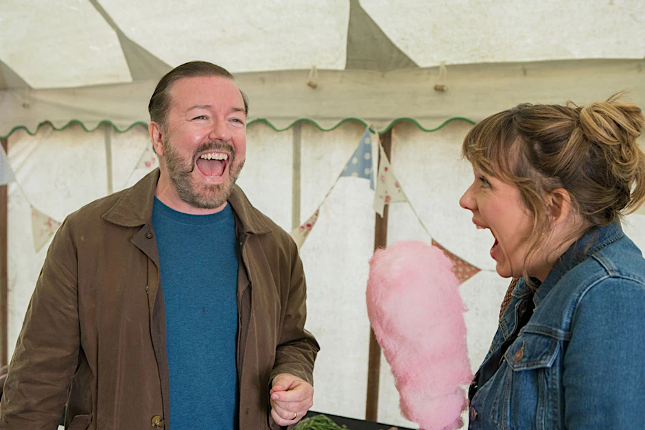 HANDOUT - Ricky Gervais, Hauptdarsteller, Drehbuchschreiber und Regisseur,  in einer Szene der schwarzen Komödie «After Life», die bei Netflix zu sehen ist.   - ACHTUNG: Nur zur redaktionellen Verwendung im Zusammenhang mit einer Berichterstattung über die Serie und nur mit vollständiger Nennung des vorstehenden Credits