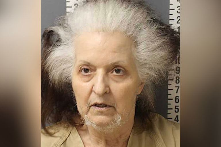 Das Polizeifoto von Evelyn Zigerelli-Henderson bei ihrer Verhaftung. Die 66-Jährige soll ihren Mann ermordet haben.