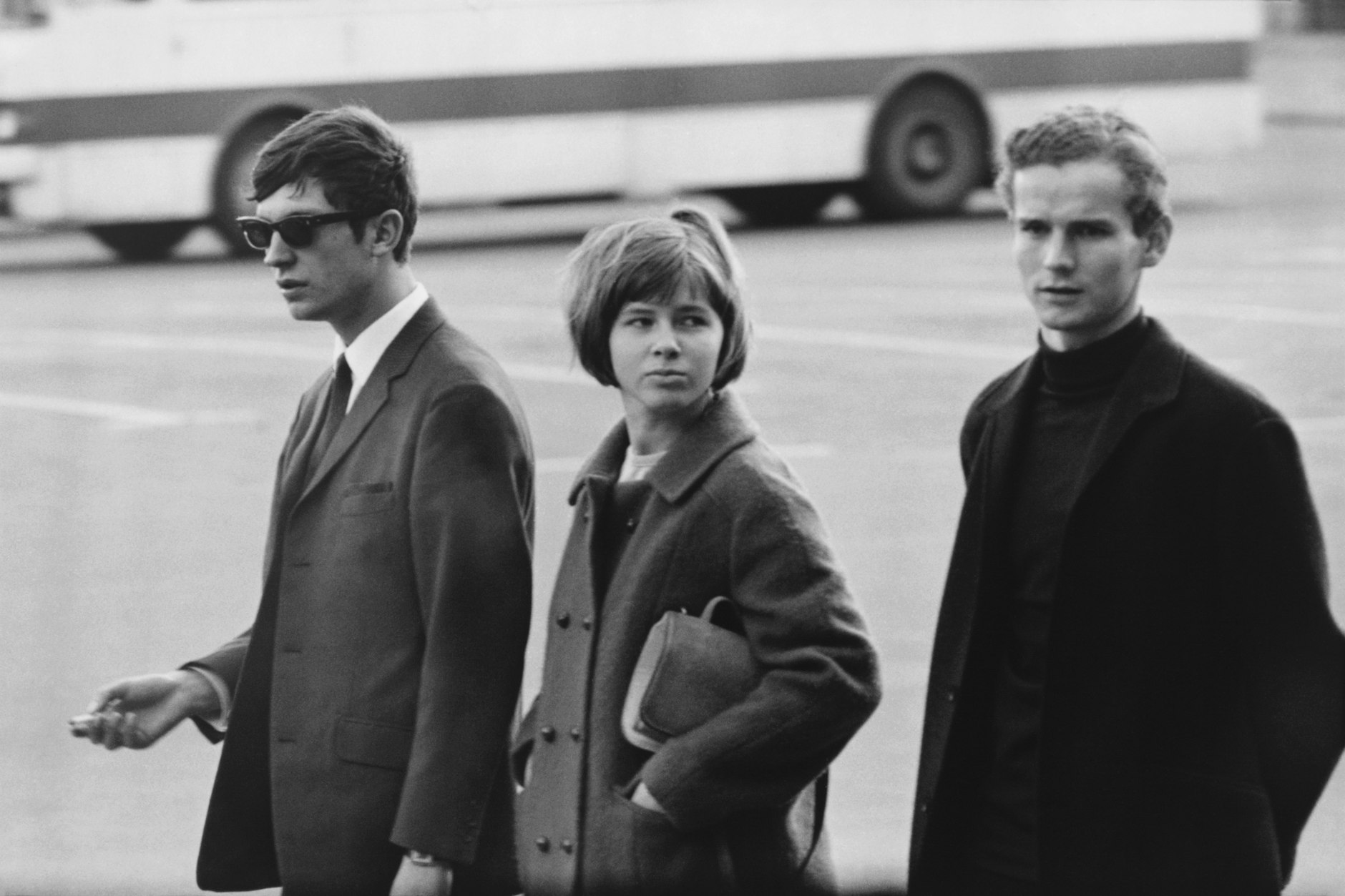 Könnte eine Celine-Kampagne sein: Die Straßenszene hat Sibylle Bergemann 1968 Unter den Linden fotografiert.