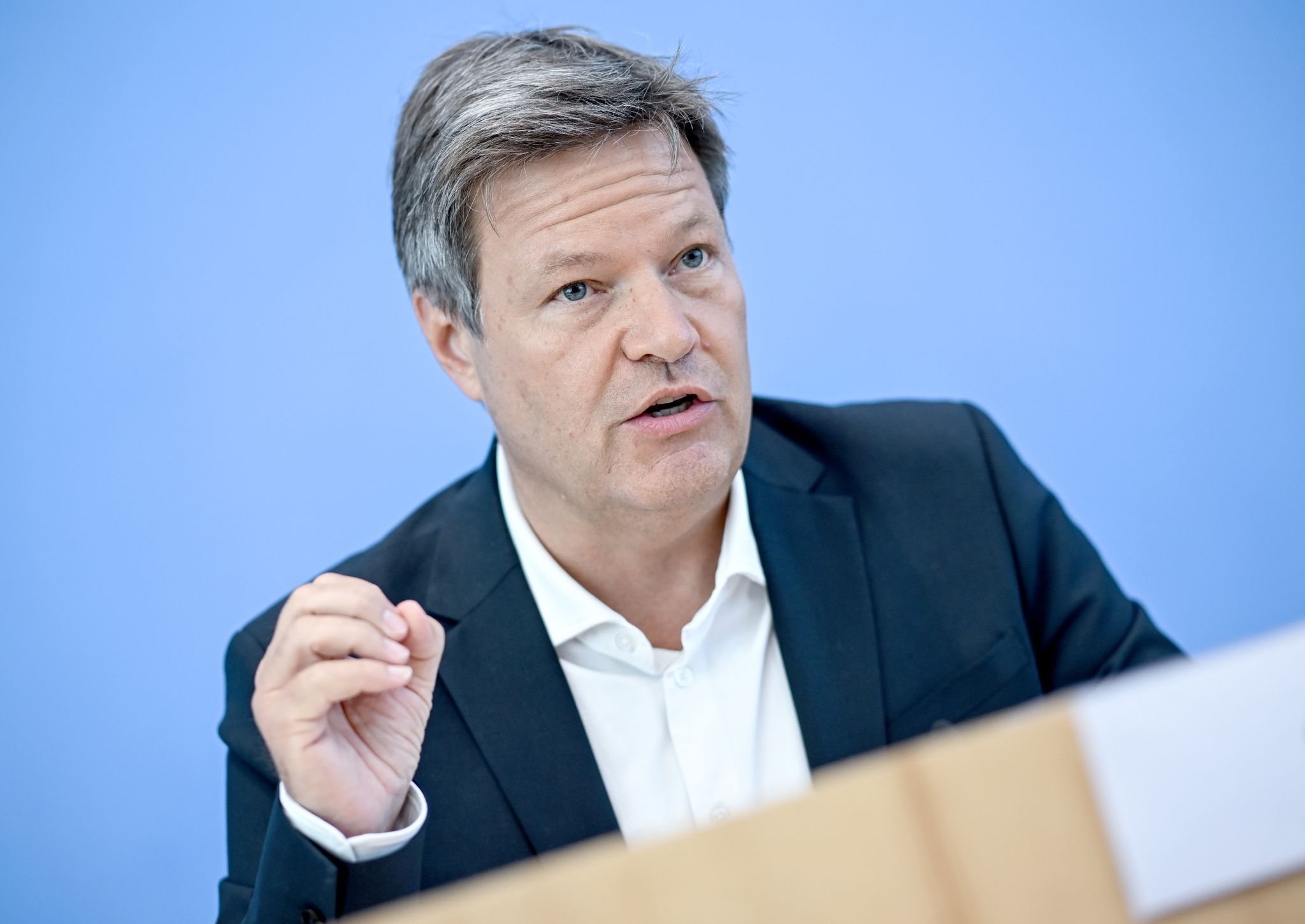 Wirtschaftsminister Habeck ruft zweite Krisenstufe im Notfallplan Gas aus – wird Gas jetzt noch teurer?