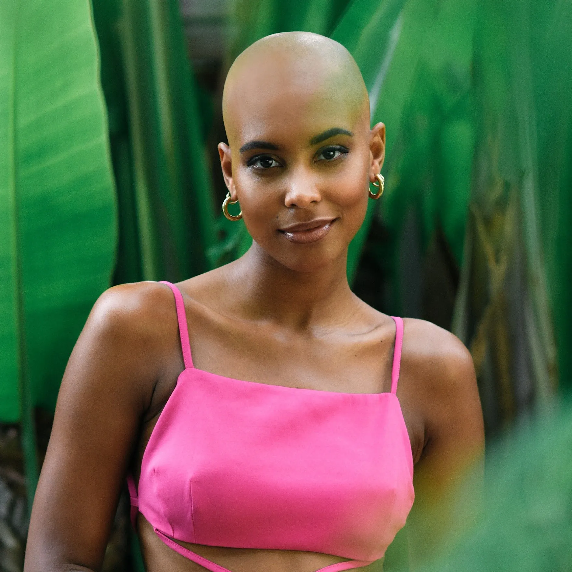 Bachelorette Sharon Battiste zeigt sich aus DIESEM Grund mit Glatze – und SO reagieren die Fans!