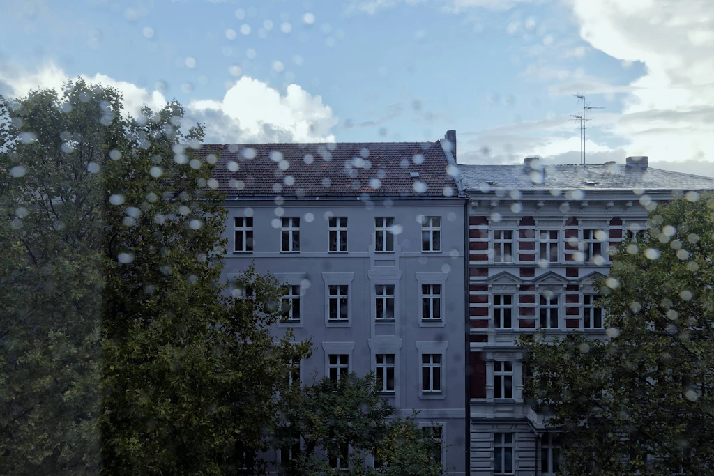 Hitze, Starkregen, Windböen: Sind meine Fenster wettertauglich?