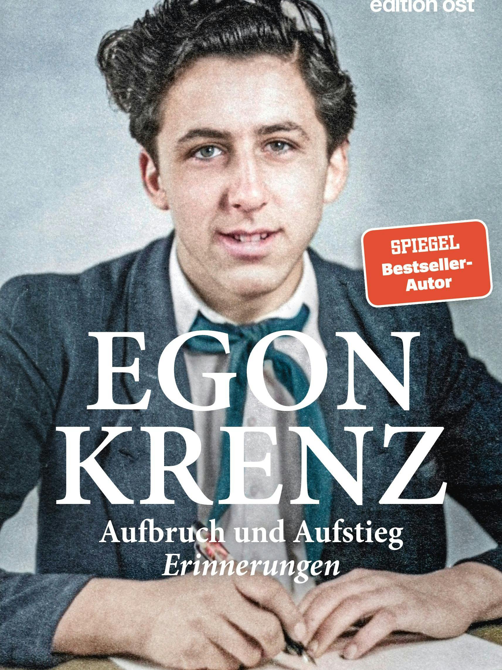 Ein Jugendfoto ziert das Cover des ersten Bandes seiner Biografie „Egon Krenz - Aufbruch und Aufstieg - Erinnerungen“ (Edition Ost, 320 Seiten, 24 Euro).