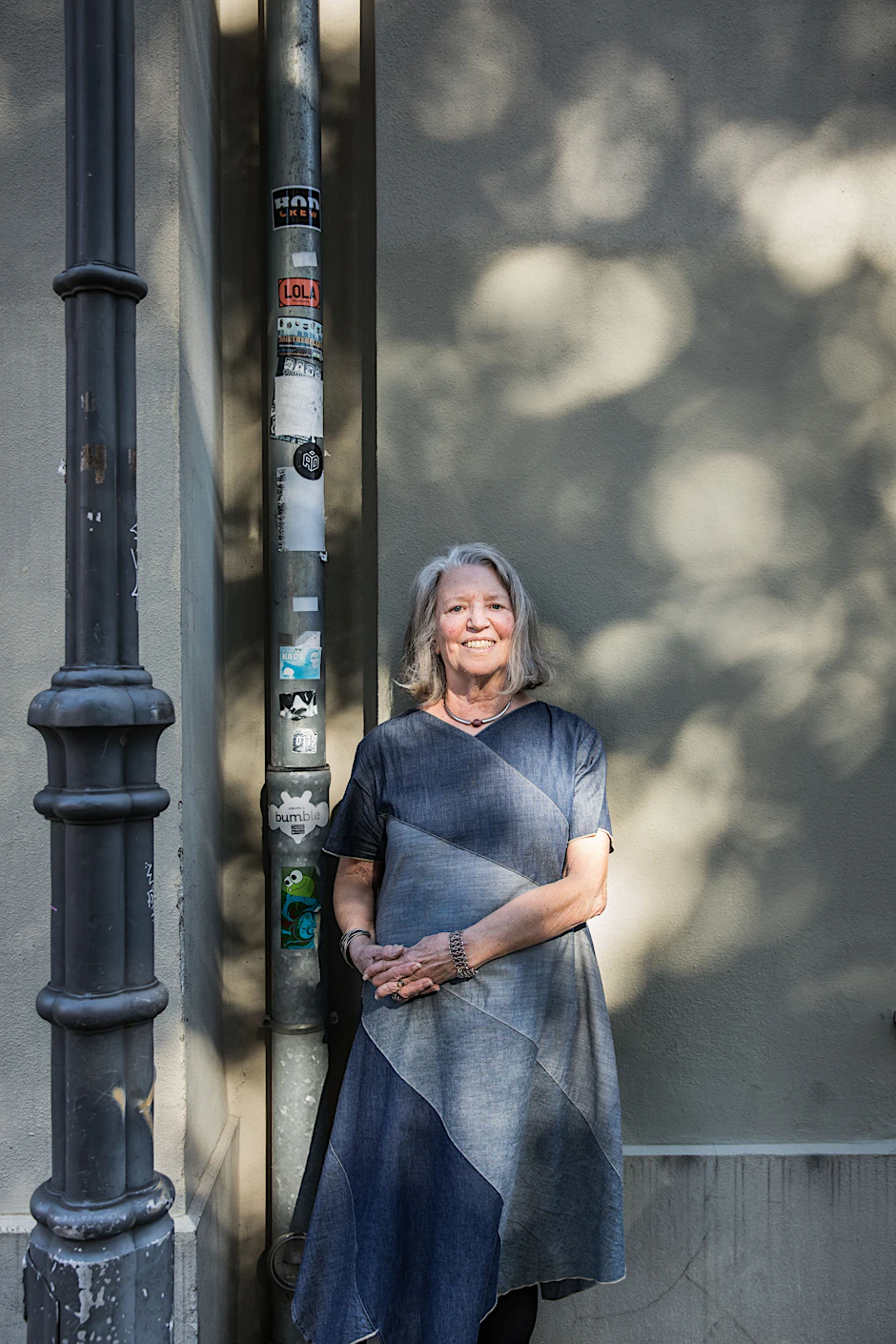Nancy Fraser ist Philosophin und eine der bekanntesten US-amerikanischen Feministinnen. Hier während ihres Berlinaufenthalts, Linienstrasse.