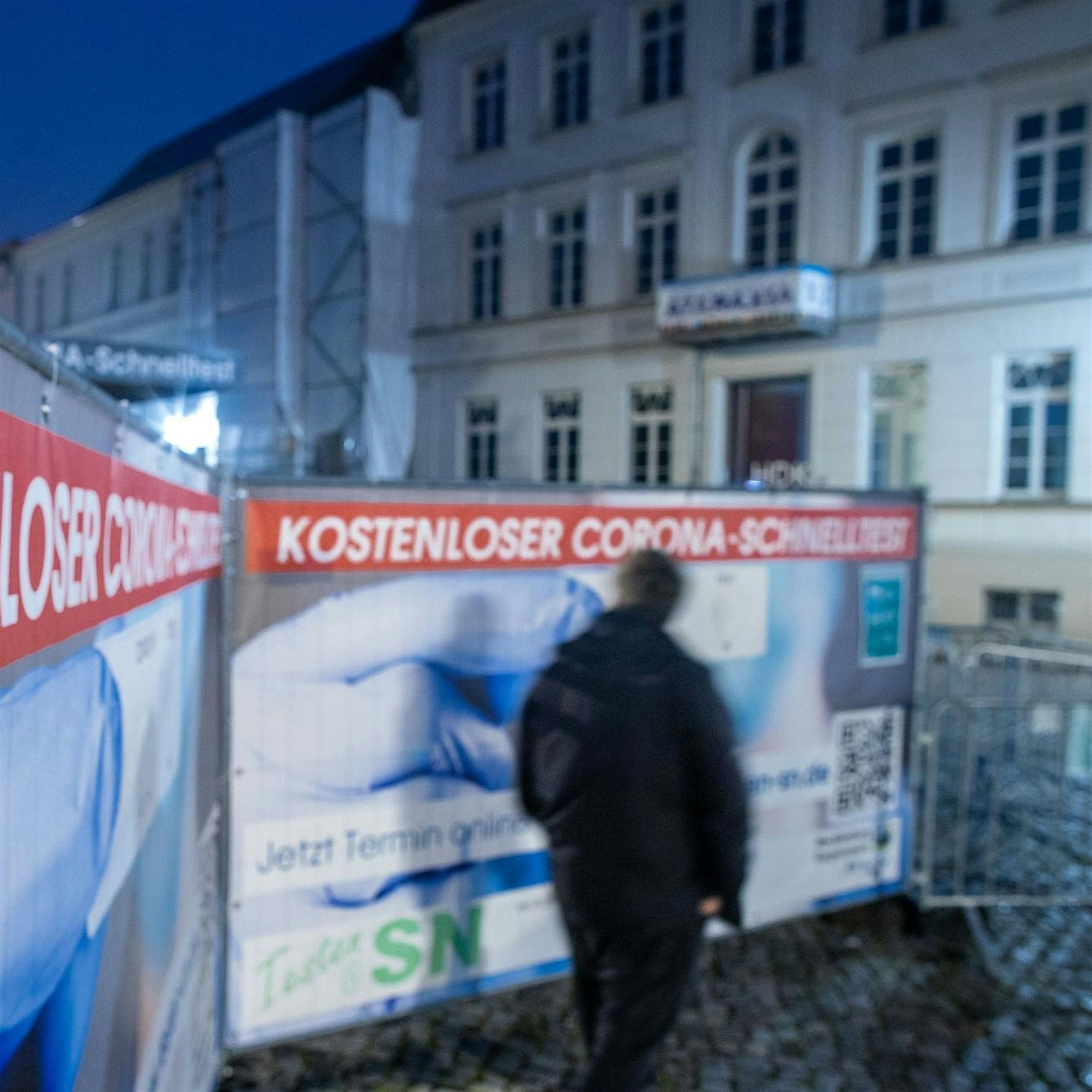 Gesundheitsminister beraten Maßnahmen für Corona-Herbstwelle