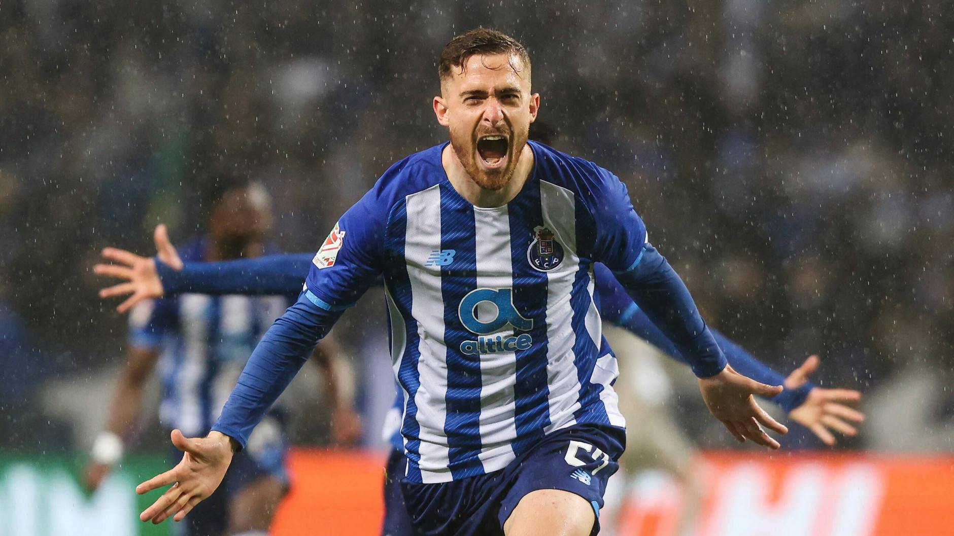 Die Farben stimmen schon: Toni Martinez vom FC Porto soll in den Fokus von Hertha BSC geraten sein.