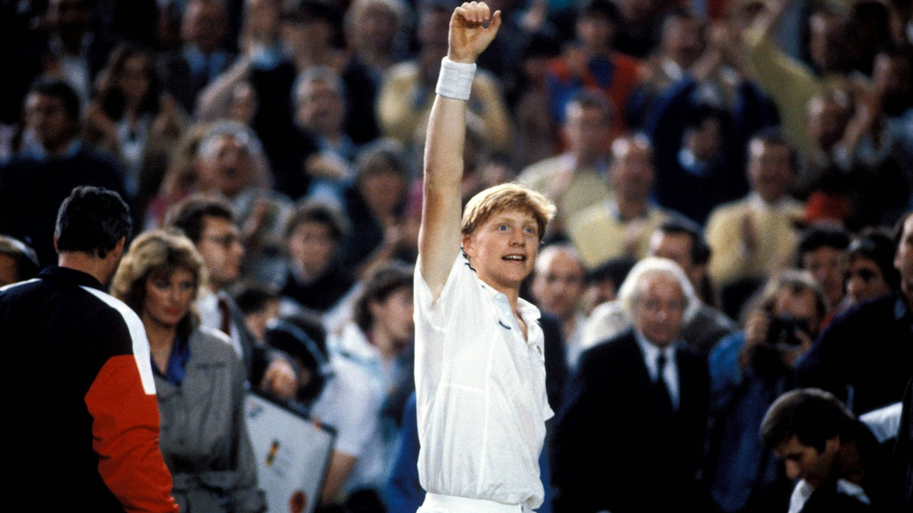 Boris Becker wurde 1985 und mit nur 17 Jahren ein Weltstar, nachdem er Wimbledon gewann.