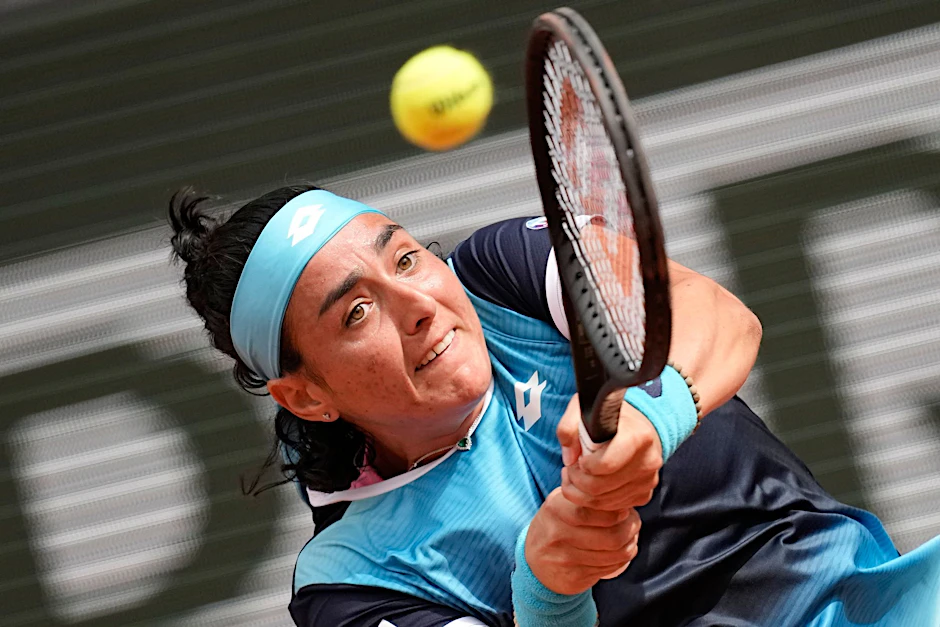 ARCHIV - Ons Jabeur hofft, dass sie und Serena Williams ein gutes Team sein werden.  