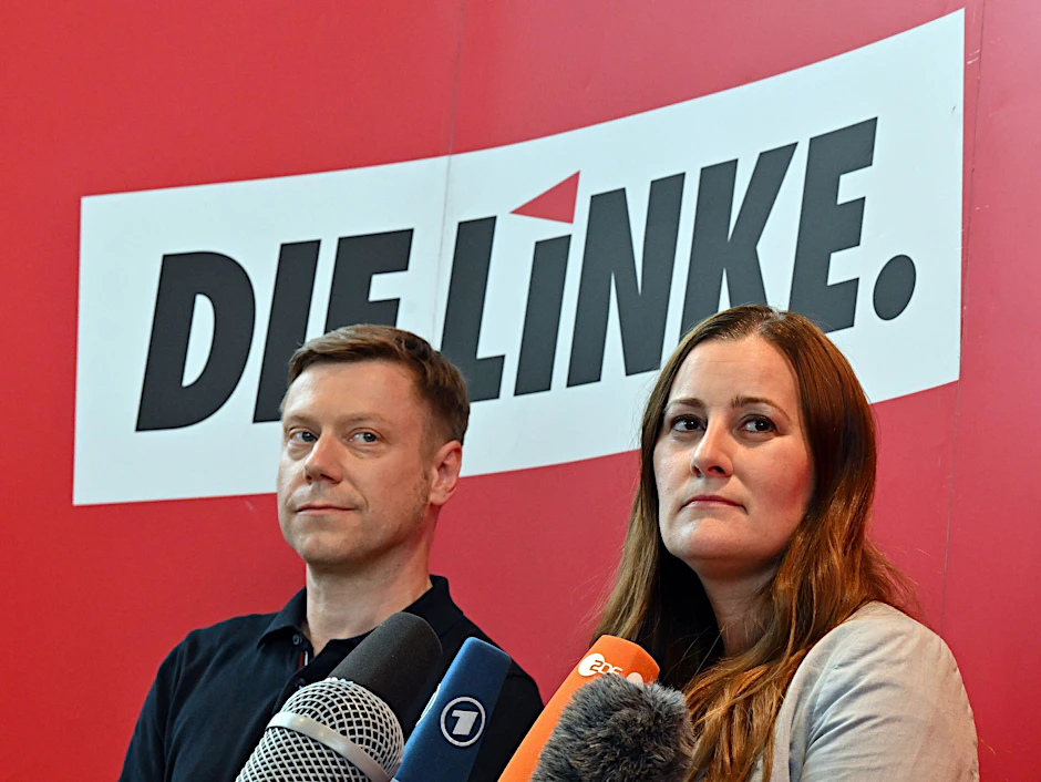 Martin Schirdewan und Janine Wissler nach der Wahl als Linke-Parteivorsitzende in Erfurt.  