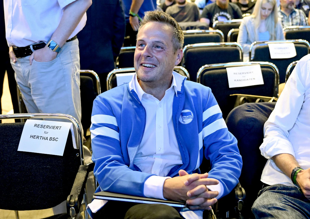 Hertha BSC wagt die Revolution: Neuer Präsident ist Ex-Ultra Kay Bernstein!
