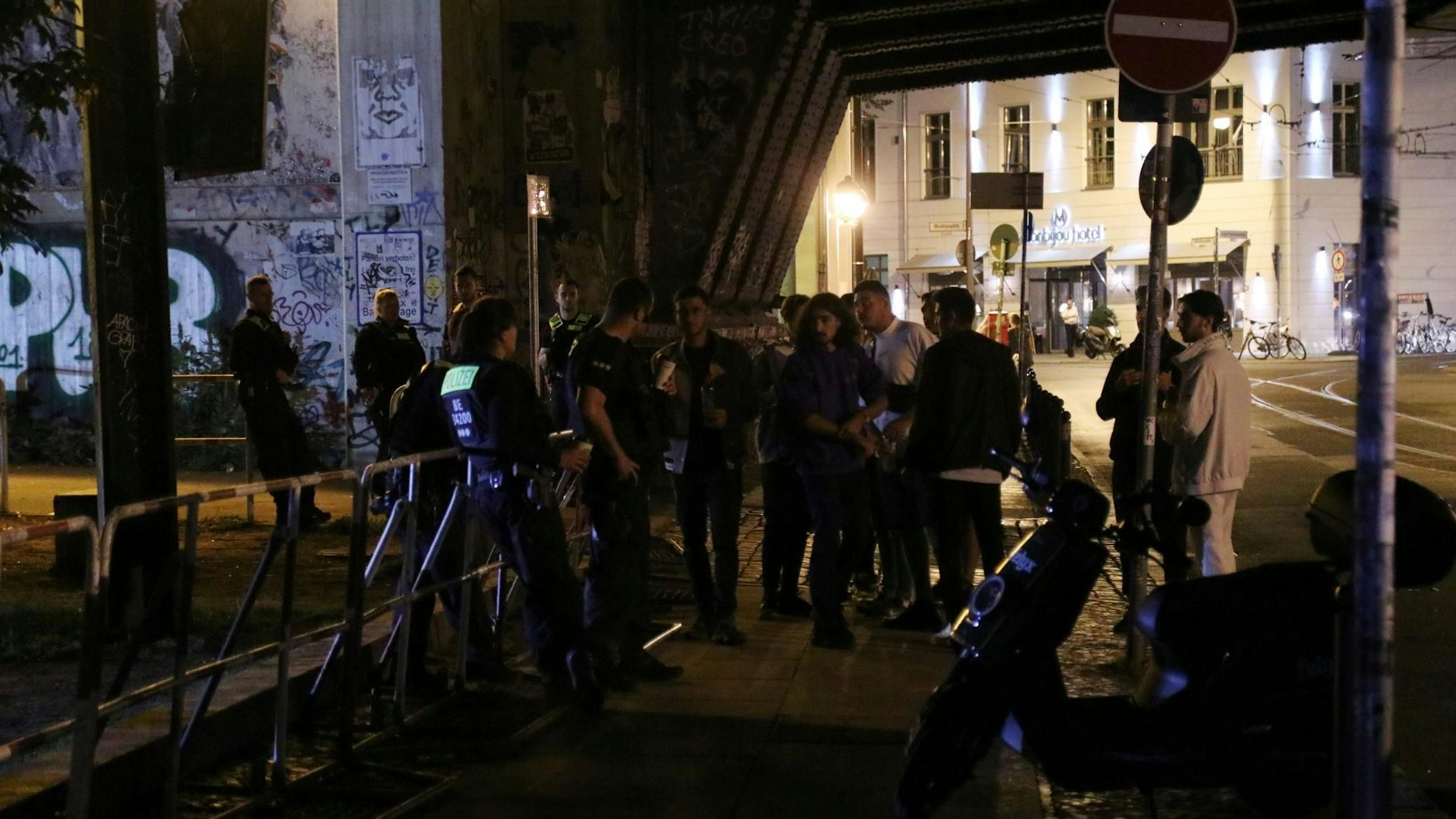 Nicht das erste Mal kommt es im James-Simon-Park zu einem Polizeieinsatz (Archivbild).