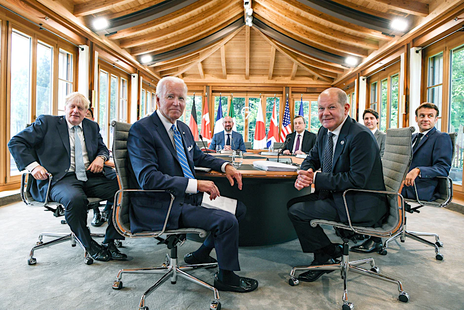 Die Regierungschefs der G7-Länder haben an diesem Tisch&nbsp;die Gestaltung der Weltwirtschaft besprochen.