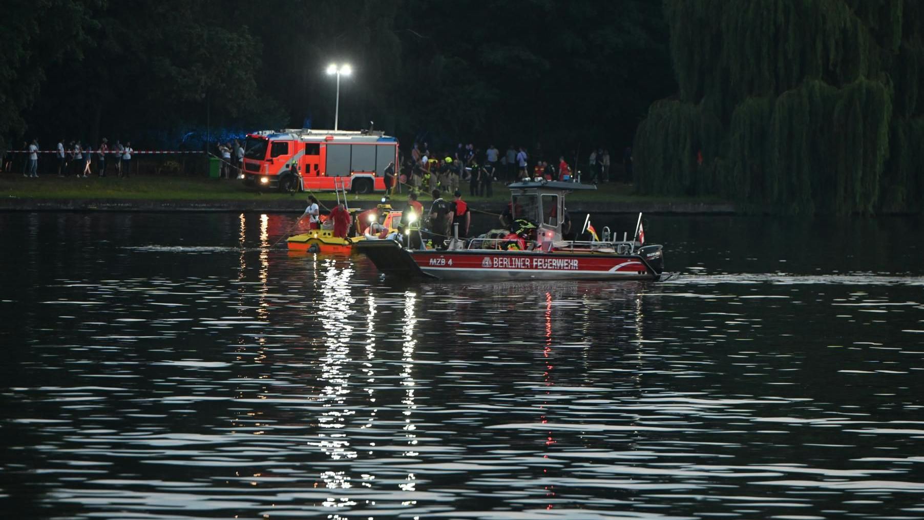 Bis in den späten Samstagabend suchten die Retter nach dem vermissten Schwimmer