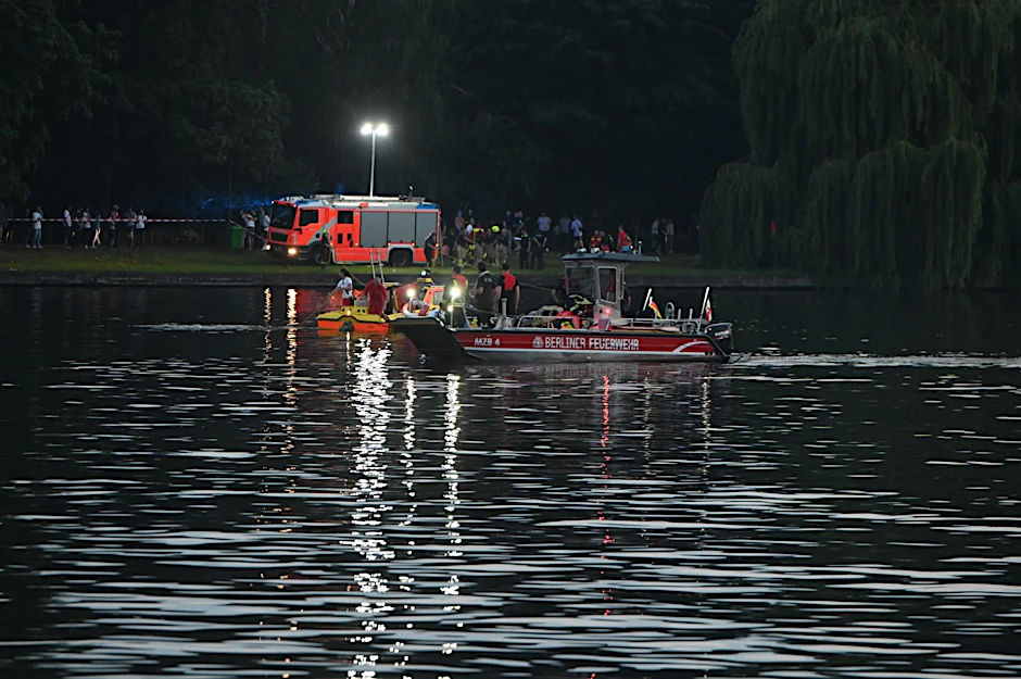 Bis in den späten Samstagabend suchten die Retter nach dem vermissten Schwimmer