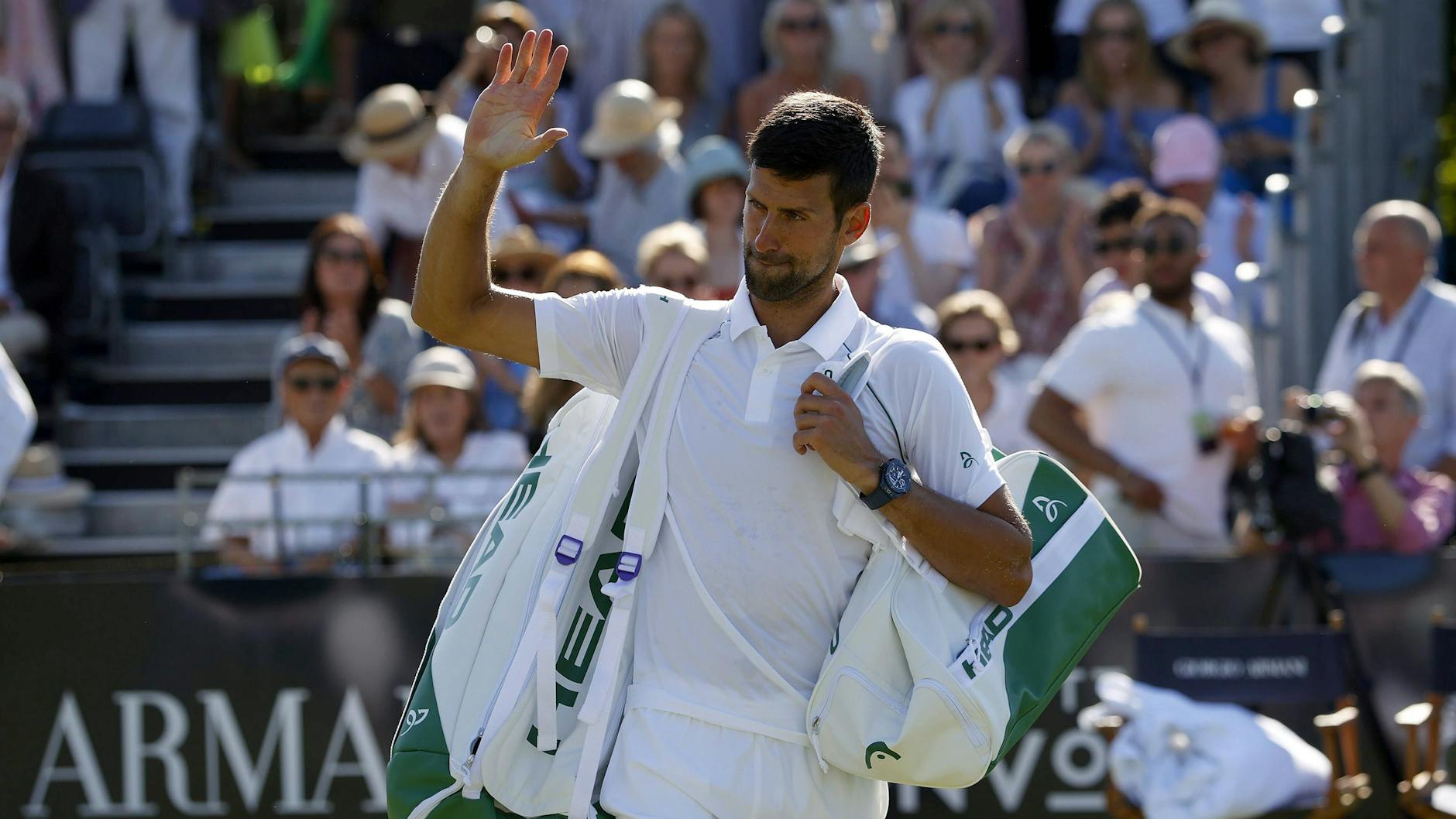 Darf in Wimbledon auch ohne Corona-Impfung starten: Tennis-Star Novak Djokovic (25).