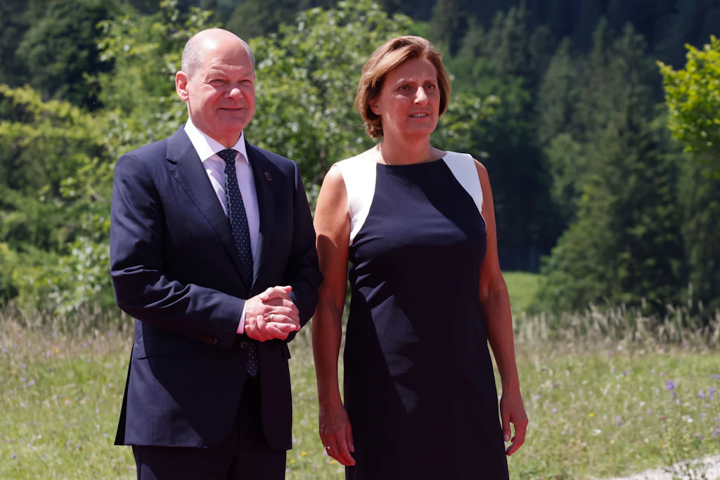 G7-Gipfel: Der erste große Auftritt von Deutschlands First Lady