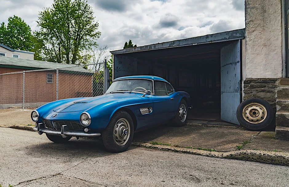 Die metallicblaue Farbe bekam der BMW 507 in den 70ern.