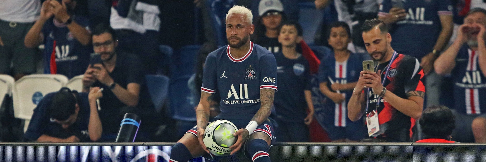 Superstar Neymar soll keine Lust mehr auf PSG haben und Paris noch diesen Sommer verlassen wollen.