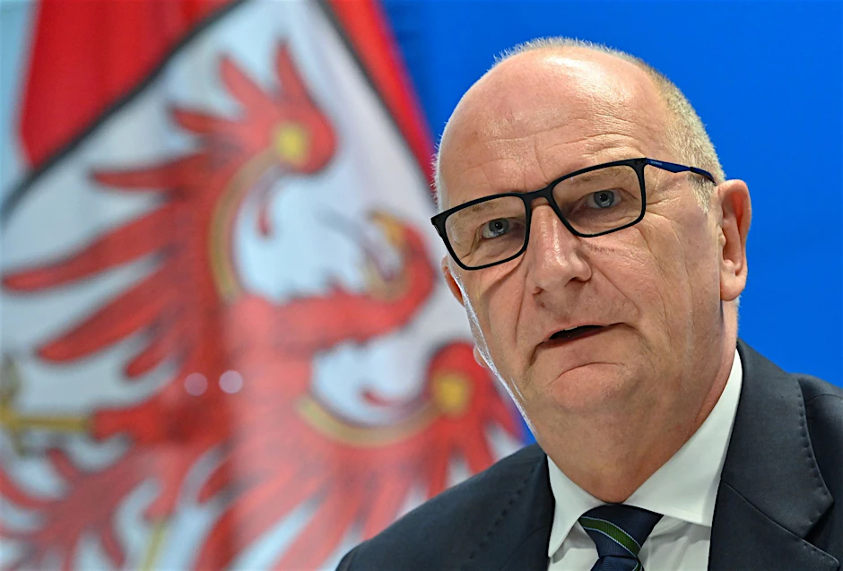 Dietmar Woidke (SPD), Ministerpräsident von Brandenburg, spricht.  