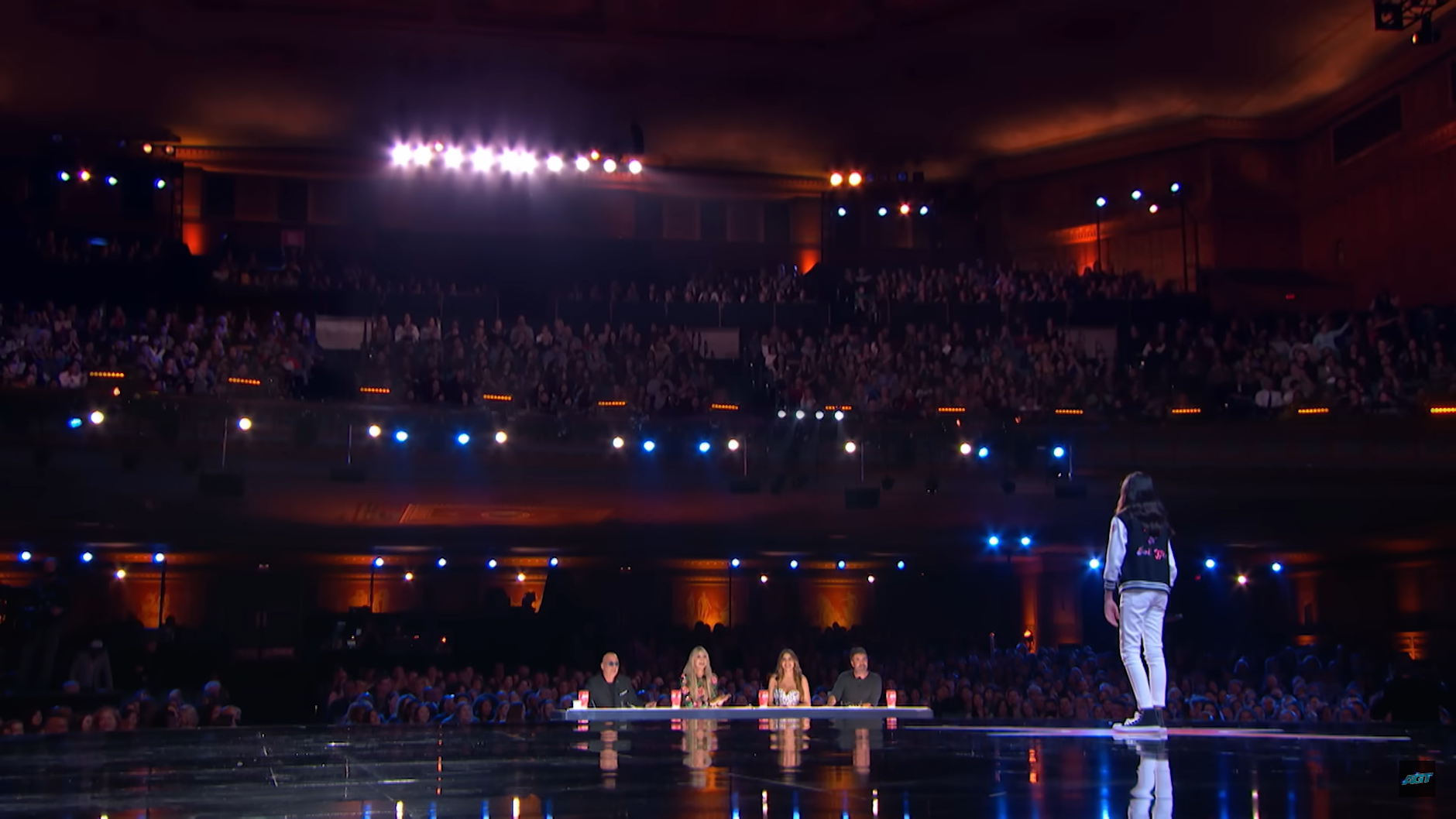 Eigentlich wollte Madison nur die Show anschauen, doch plötzlich stand sie selbst auf der Mega-Bühne des US-Supertalent.