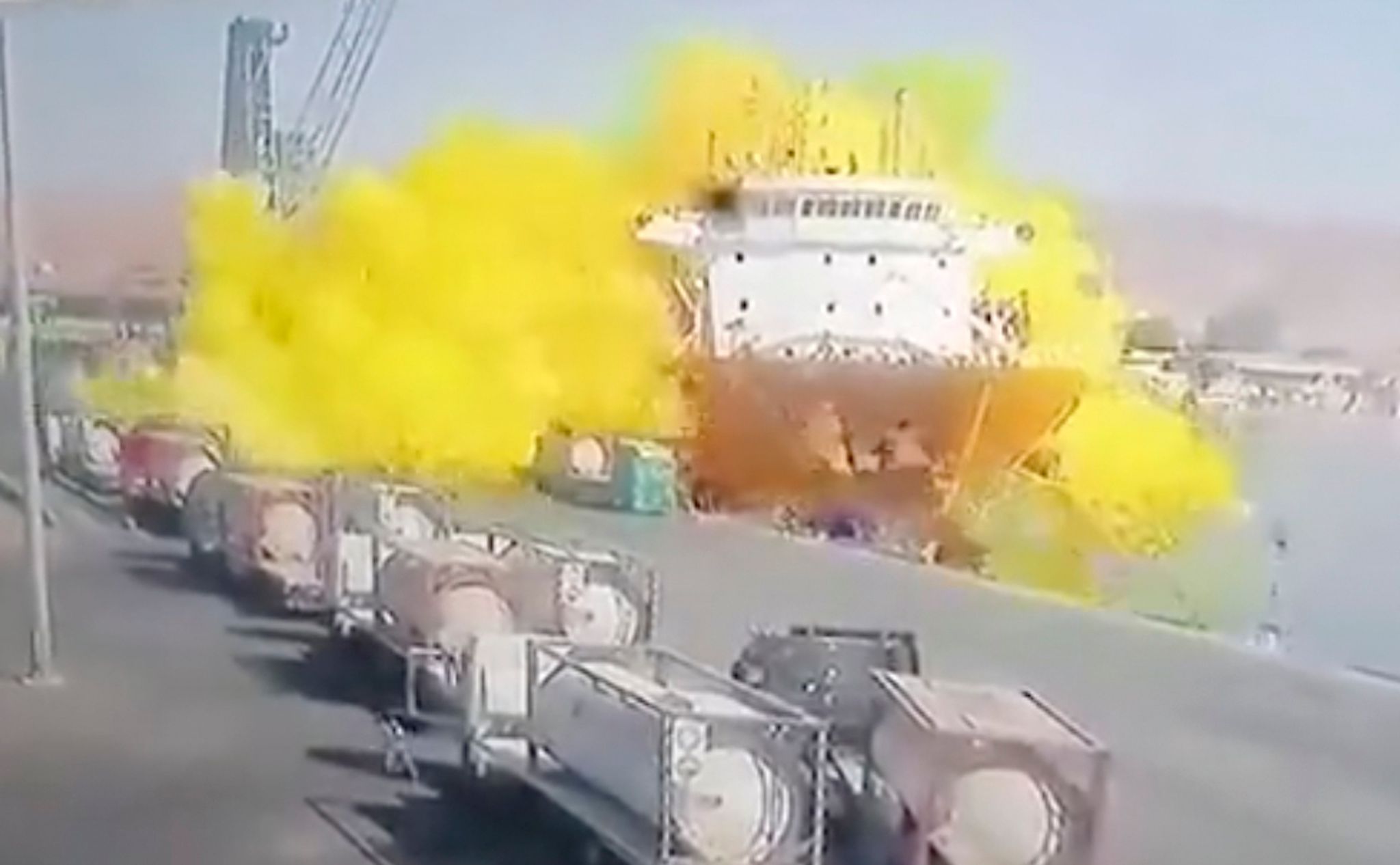 Image - Mit Video: Giftgas-Alarm nach Mega-Explosion in jordanischem Hafen