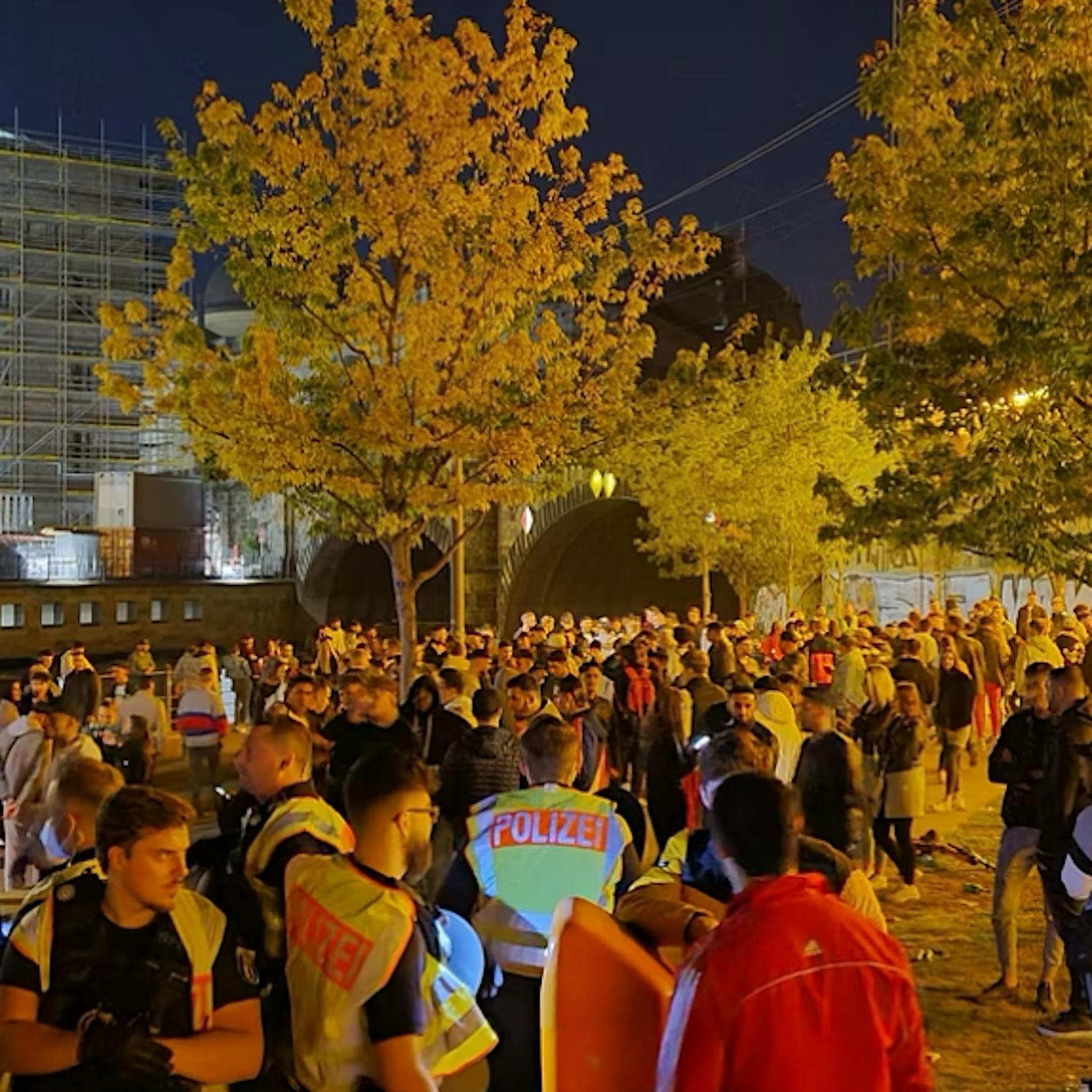 Berlins Innensenatorin will Parks nachts abschließen und Alkohol verbieten