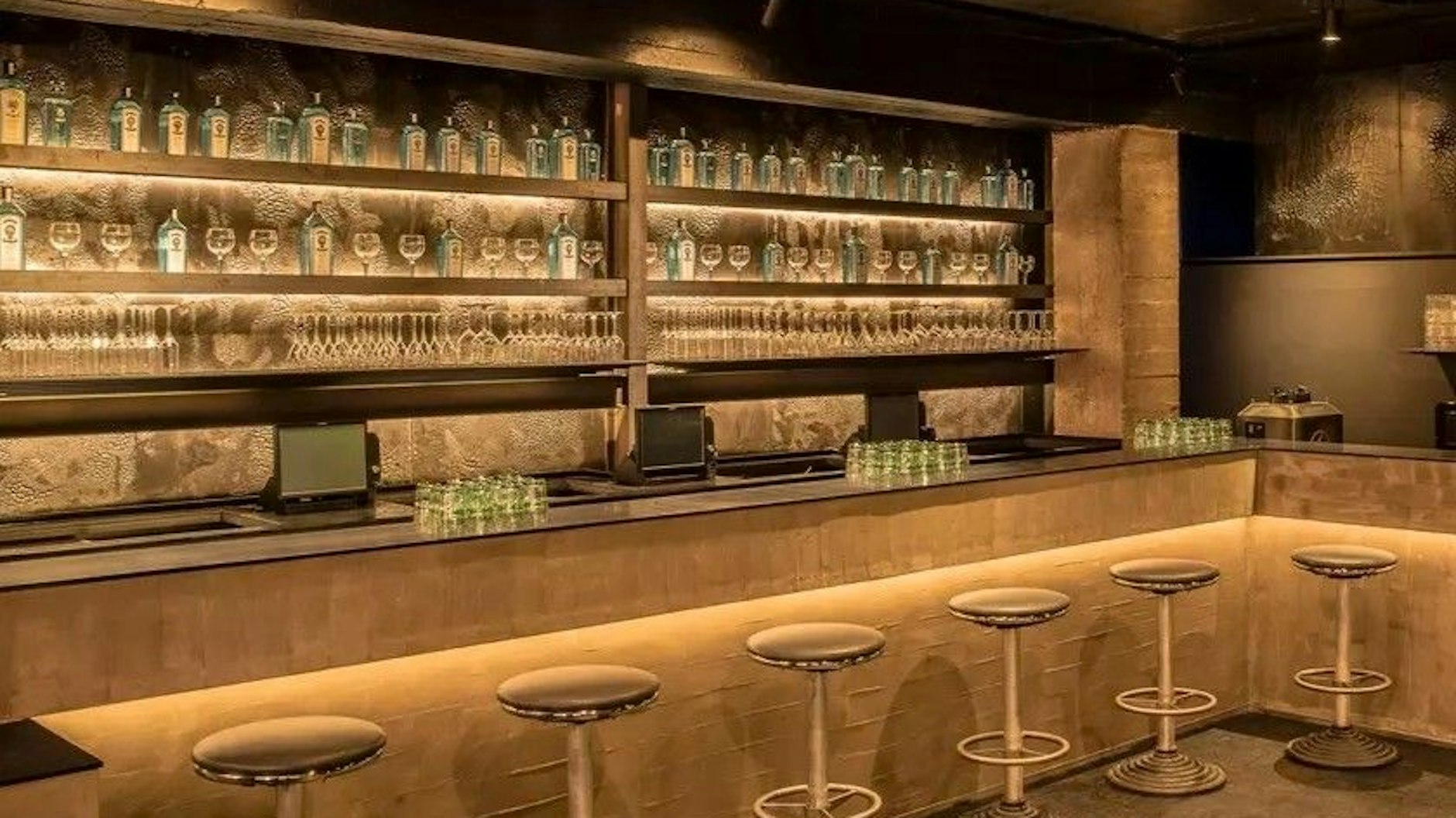 Club „Studio Floor“: Die Bar