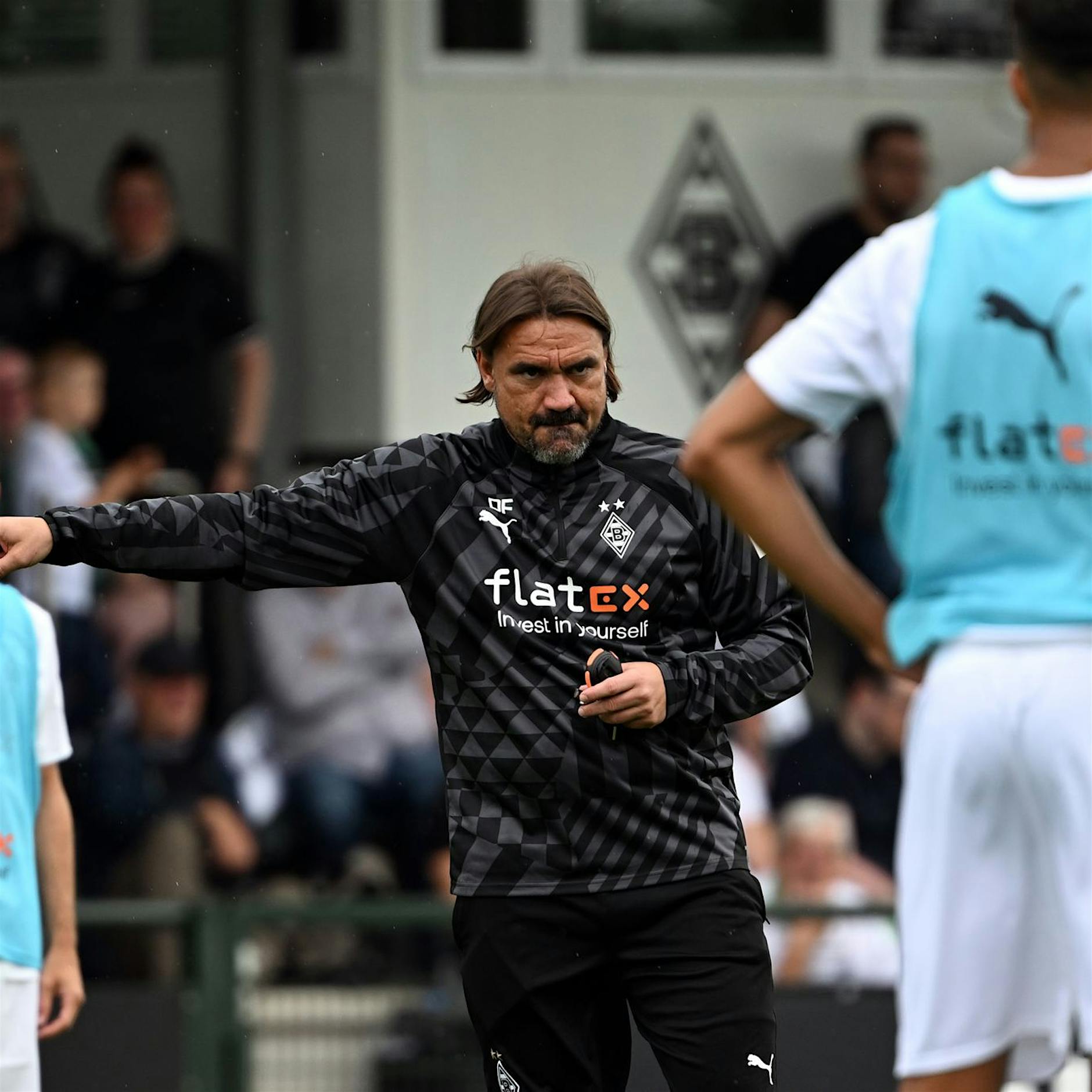 Image - Fast 2000 Besucher bei Farkes erstem Training in Gladbach