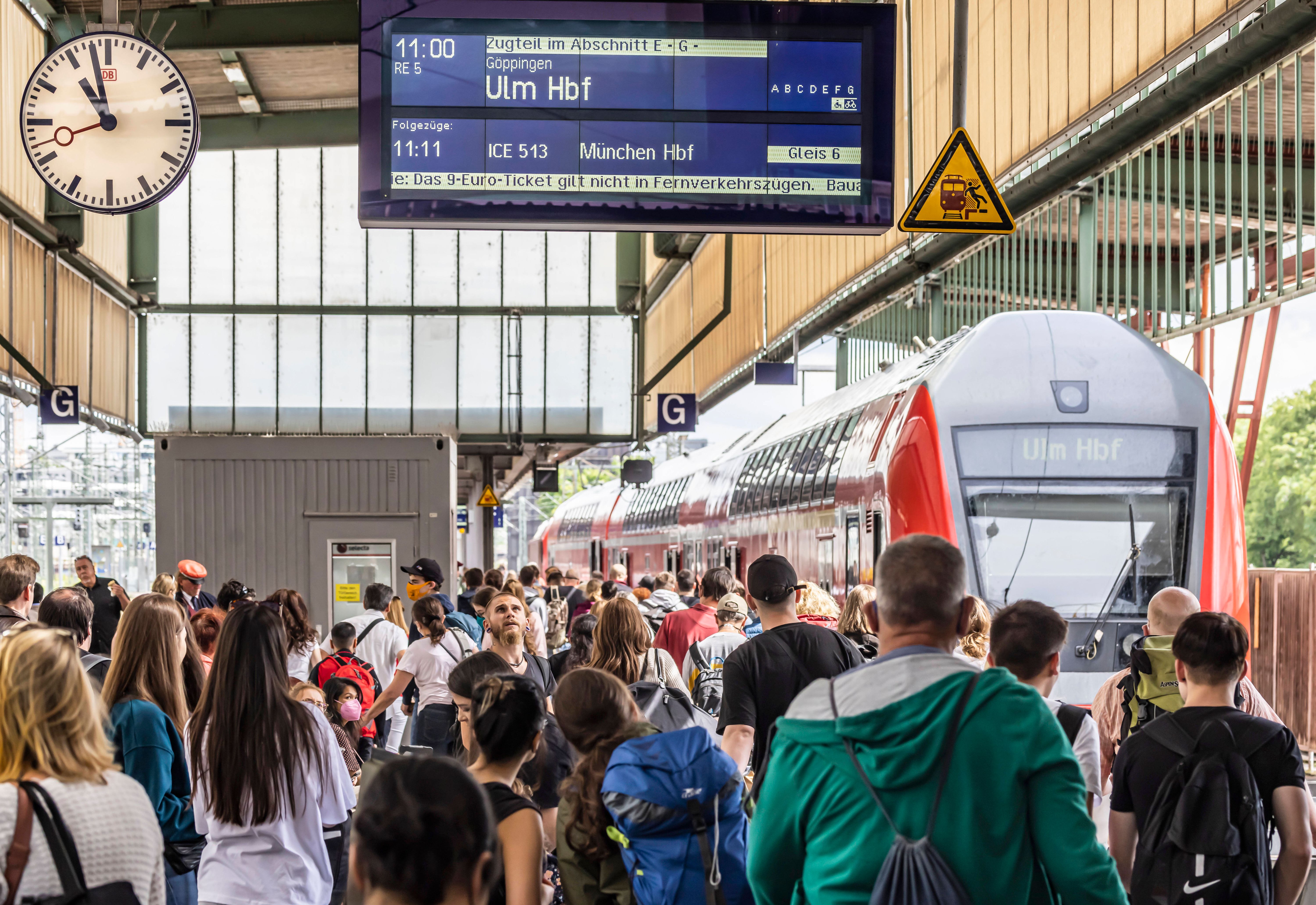 Image - Wut-Kommentar zum 9-Euro-Ticket: Jetzt packt ein Bahn-Mitarbeiter aus! DAMIT nerven die Fahrgäste am meisten