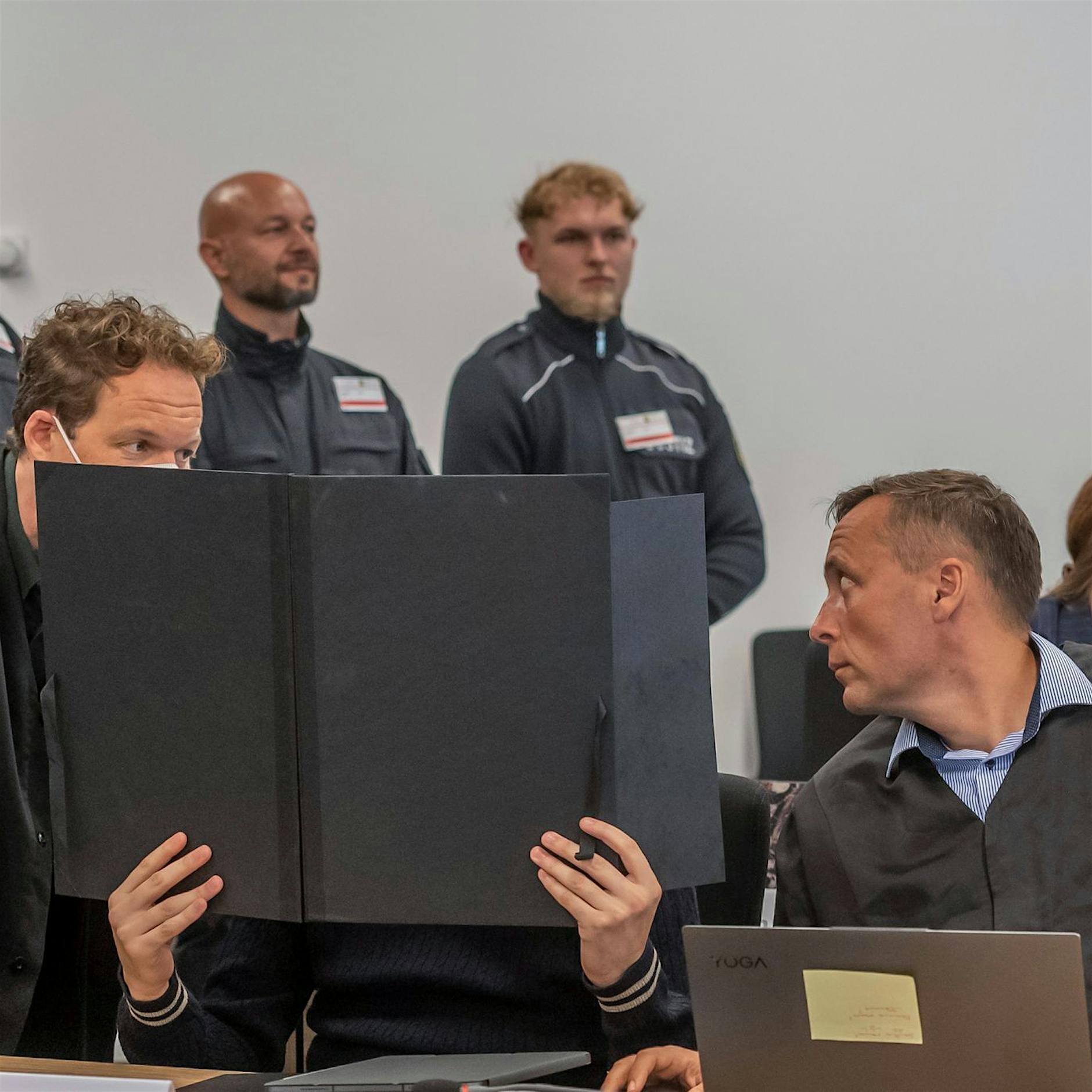 Juwelendiebstahl-Prozess in Dresden Brandschaden erheblich