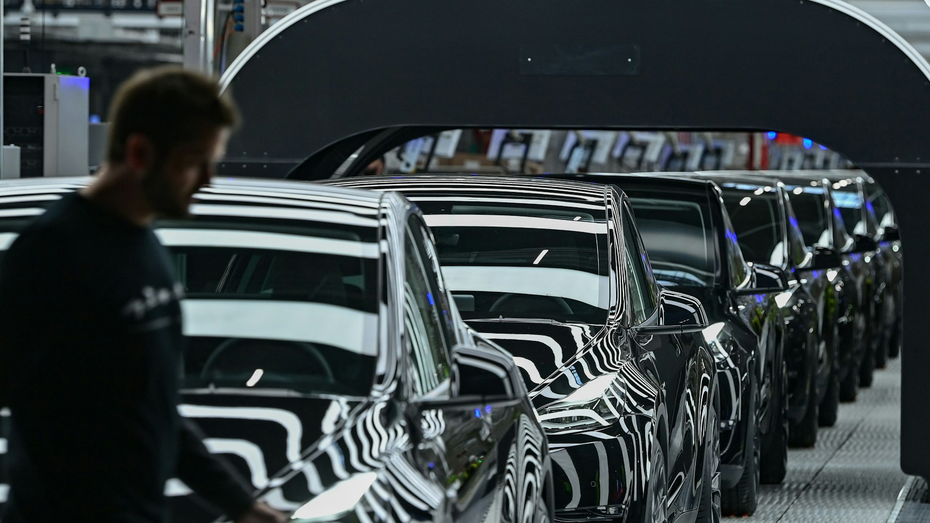 Tesla-Autos in der Gigafactory in Grünheide