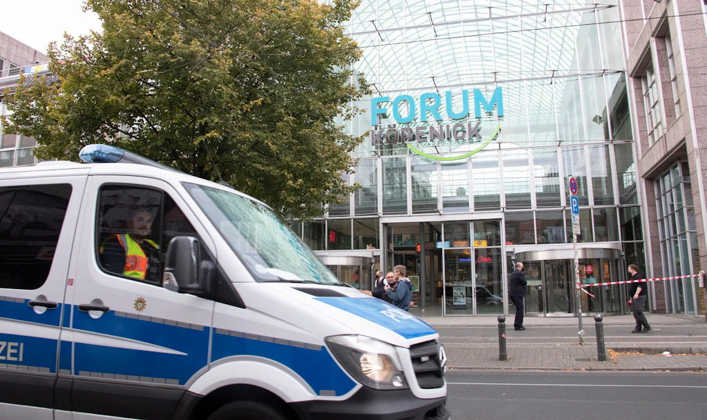 Schwerverletzter in Berliner Wohnung entdeckt: Mordkommission ermittelt