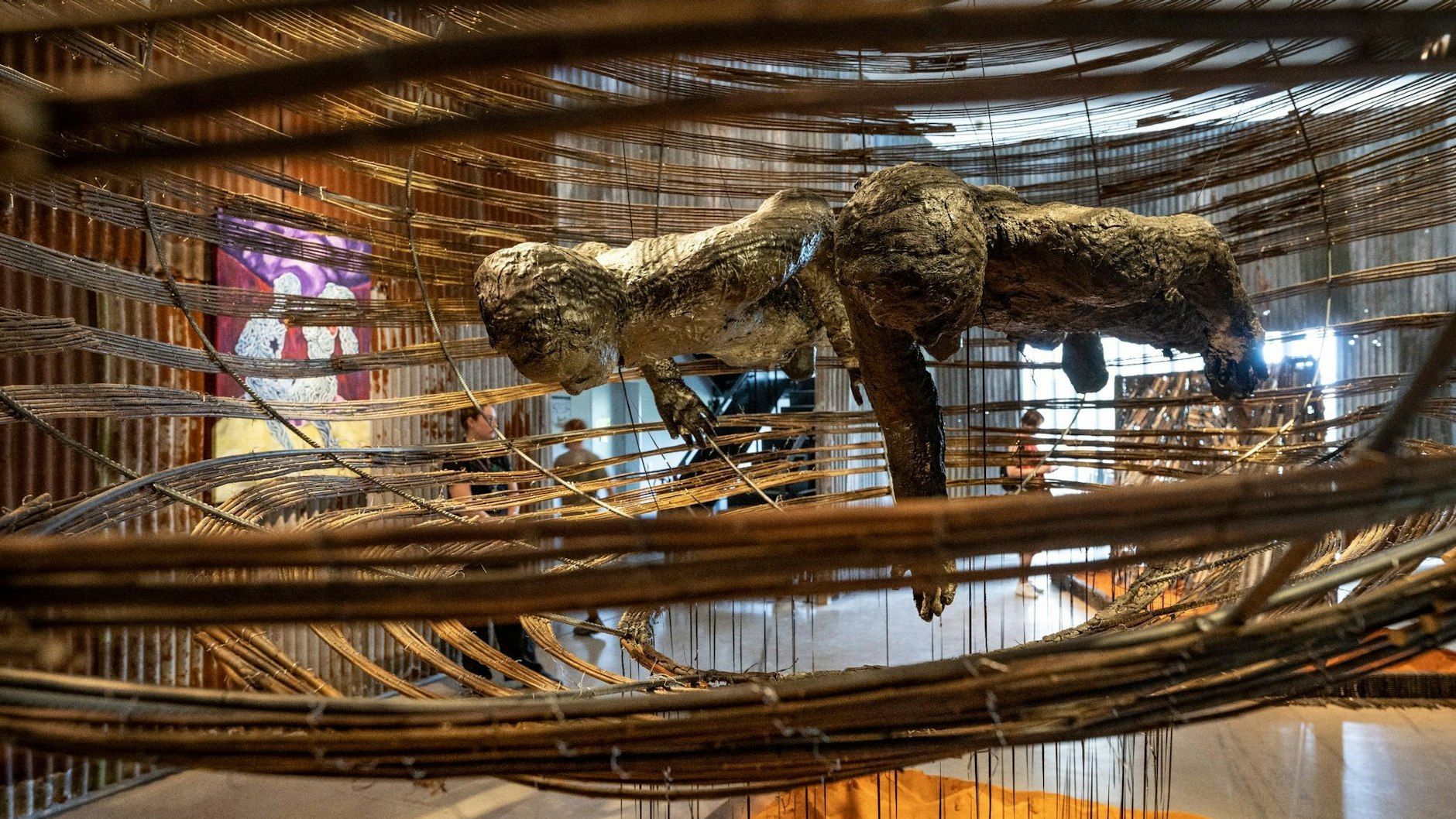 Vom kenianischen Wajukuu Art Project stammt diese Installation auf der Documenta.