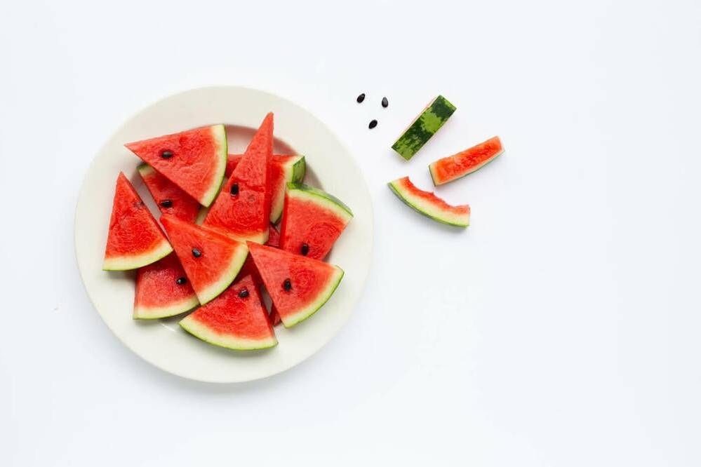 Melone ist der perfekte Sommer-Snack. Aber woran erkennt man eigentlich, wie gut die Melone wirklich ist?