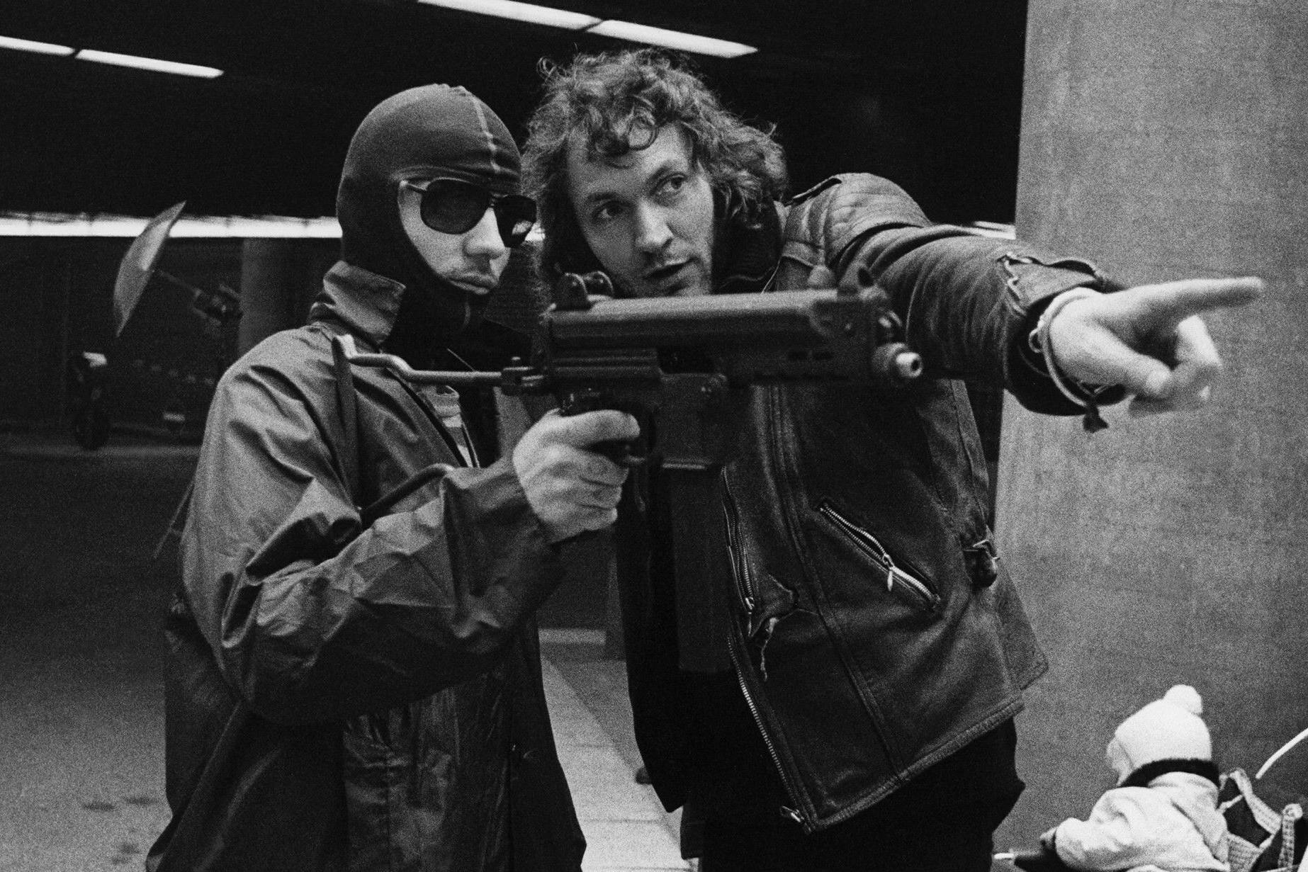 Charly Wierzejewski und Regisseur Roland Klick bei Dreharbeiten zu „Supermarkt“ (BRD 1974).