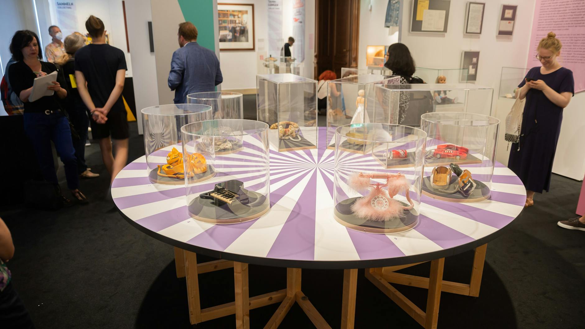 Aus Platzgründen nicht in diesem Artikel, aber unbedingt besuchenswert: das Museum für Kommunikation an der Leipziger Straße in Mitte.